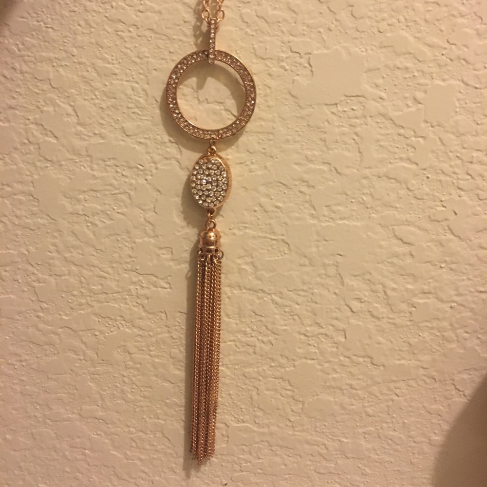 Charlotte Russe rose gold pendant necklace